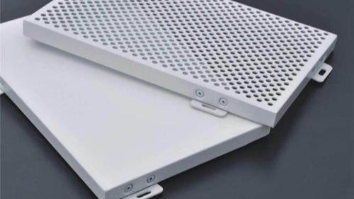 如何辨別云南鋁單板的質量好壞