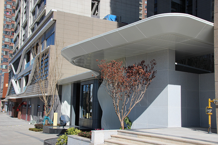 新希望集團昆明樓盤室外鋁單板裝飾工程項目