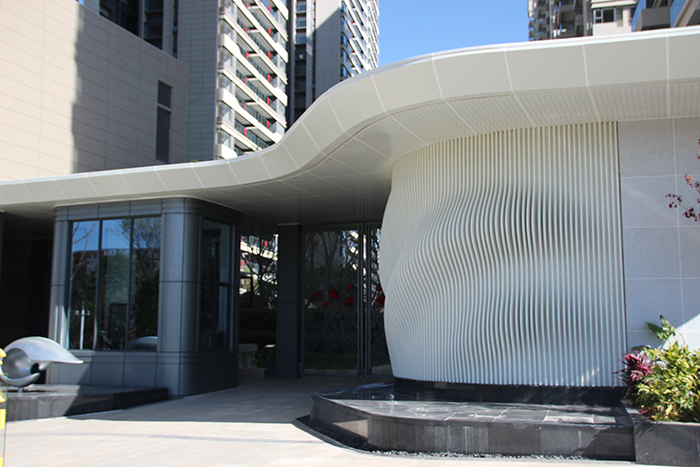 新希望集團昆明樓盤室外鋁單板裝飾工程項目