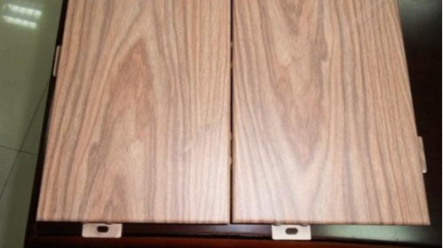 什么原因會導致鋁單板出現色差